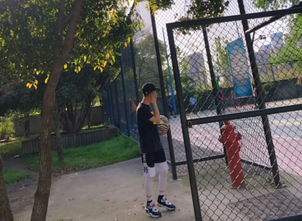 Giày Nike LeBron Soldier 14 GS 'Bred' CN8689-002 - Ảnh 3