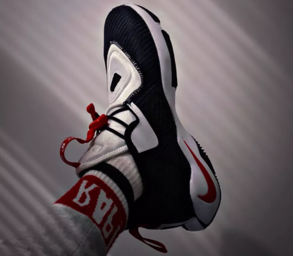 Giày Nike LeBron Soldier 14 GS 'Bred' CN8689-002 - Ảnh 2