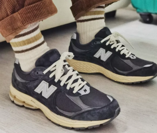 Giày New Balance 2002R 'Vintage Black' M2002RHO - Ảnh 3