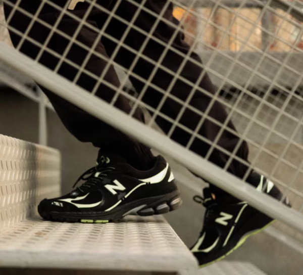 Giày New Balance x Randomevent 'Black' 2002R ML2002RZ - Ảnh 2