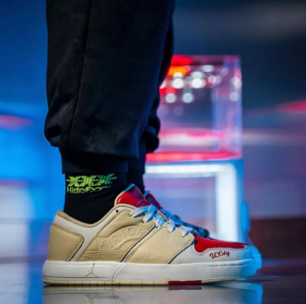 Giay Nike Air Jordan NU Retro 1 Low x Jayson Tatum 'U City' FB1300-100