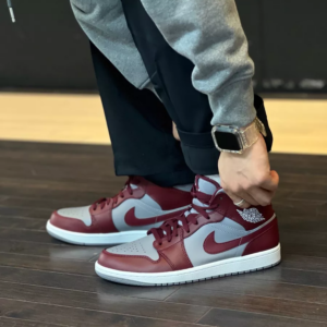 Alternative view of Giày Nike Air Jordan 1 Mid 'Team Red' DQ8426-615