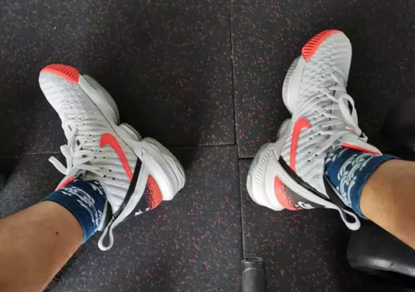 Giày Nike LeBron 16 'Air Tech Challenge Hot Lava White' CI1521-100 - Ảnh 6