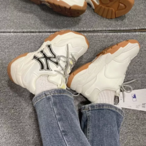 Giay MLB BigBall Chunky A New York Yankees 'White Black' 3ASHC101N-50BGL