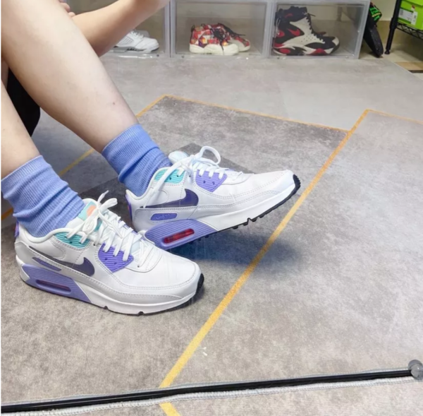 Giày Nike Air Max 90 SE 2 GS 'White Dark Purple Dust' CZ4500-100 - Ảnh 4