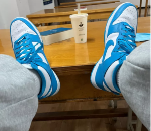 Giay Nike Dunk High Retro 'Laser Blue' DD1399-400