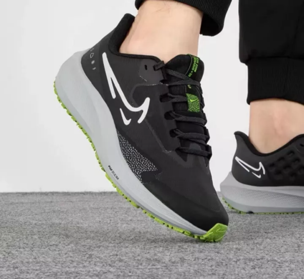Giày Nike Air Zoom Pegasus 39 Shield 'Black Dark Smoke Grey' DO7625-002 - Ảnh 3