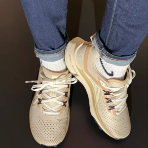 Giay Nike Wmns React Pegasus Trail 4 'Sanddrift' DZ2758-112