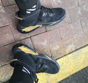 Giay Nike Air Jordan Mars 270 'Black Gold' CD7070-007