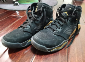 Giay Nike Air Jordan Mars 270 'Black Gold' CD7070-007