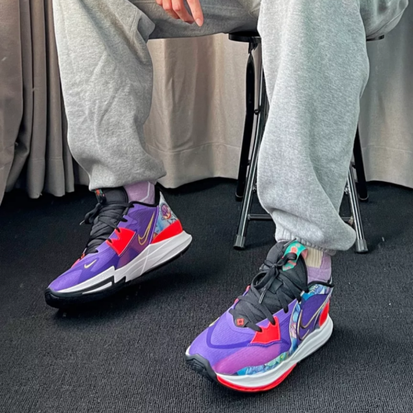 Giày Nike Kyrie Low 5 EP 'Jewell Loyd Mural' DJ6014-002 - Ảnh 3
