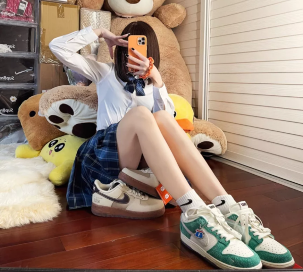 Giày Nike Kasina x Dunk Low 'Road Sign' CZ6501-101 - Ảnh 3