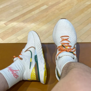 Giay Nike Infinity Run 3 A.I.R. x Hola Lou 'White' DO9496-001