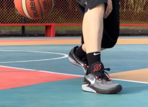 Giay Nike Air Zoom GT Cut 2 'Bred' DJ6015-001