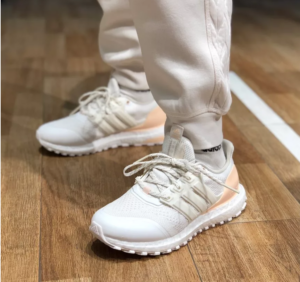 Giay Adidas Ultraboost Guard 'White Orange' H03602