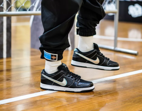 Giày Nike Diamond Supply Co. x Dunk Low Pro SB 'Black Diamond' BV1310-001 - Ảnh 3