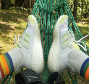 Giay Adidas UltraBoost 22 'White Bliss Blue' GX5913