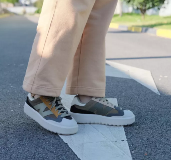 Giày New Balance 302 'Dark Camo Rich Oak' CT302PD - Ảnh 3