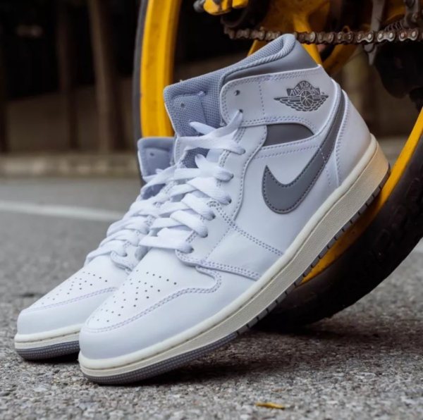 Giày Nike Air Jordan 1 'Mid White Stealth' 554724-135 - Ảnh 6