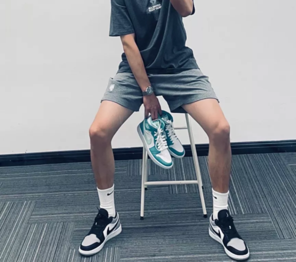 Giày Nike Air Jordan 1 Low 'Shadow Toe' 553558-052 - Ảnh 5