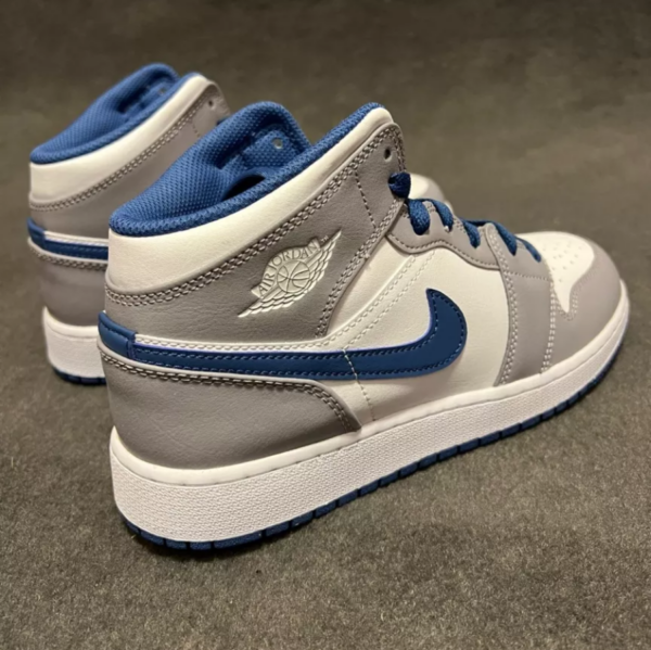 Giày Nike Air Jordan 1 Mid 'True Blue' DQ8426-014 - Ảnh 6