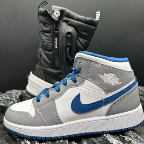 Giày Nike Air Jordan 1 Mid 'True Blue' DQ8426-014 - Ảnh 3