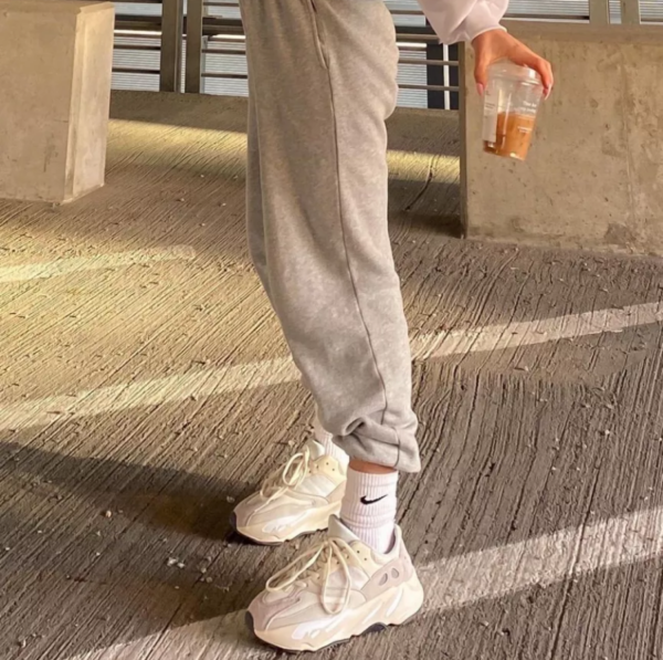 Giày Adidas Yeezy Boost 700 V2 'Cream' GY7924 - Ảnh 3