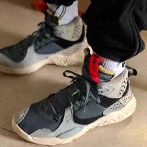 Giay Nike Jordan Delta Mid 'Hasta' DC2130-300