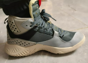 Giay Nike Jordan Delta Mid 'Hasta' DC2130-300