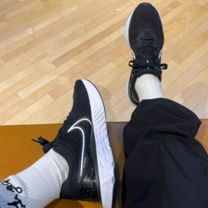 Giay Nike React Infinity Run Flyknit 3 'Black White' DH5392-001
