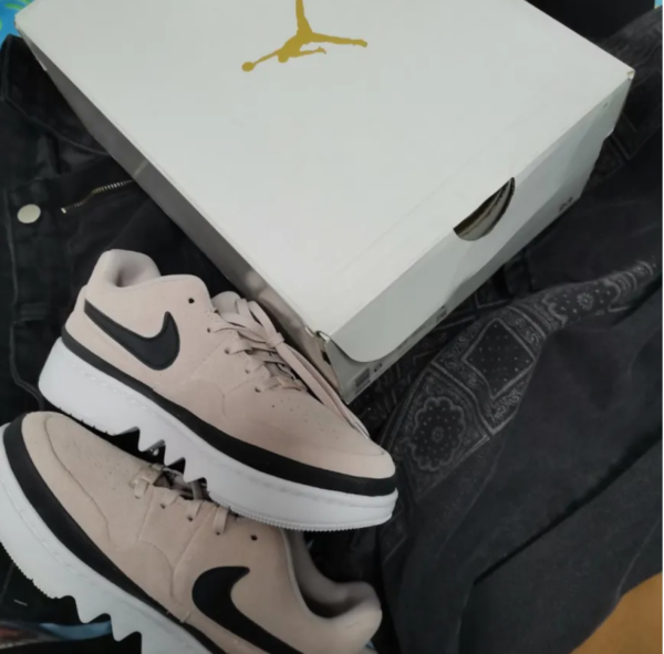 Giày Nike Wmns Air Jordan 1 Jester XX Low Laced 'Barely Rose' CI7815-602 - Ảnh 4
