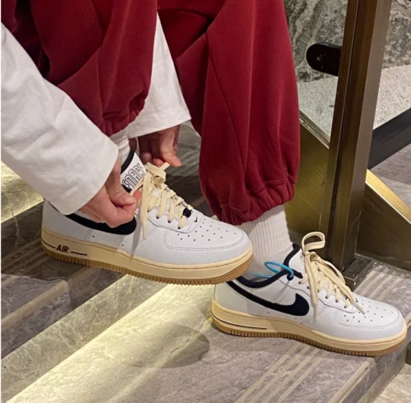 Giay Nike Air Force 1 '07 'Command Force White Black' DR0148-101