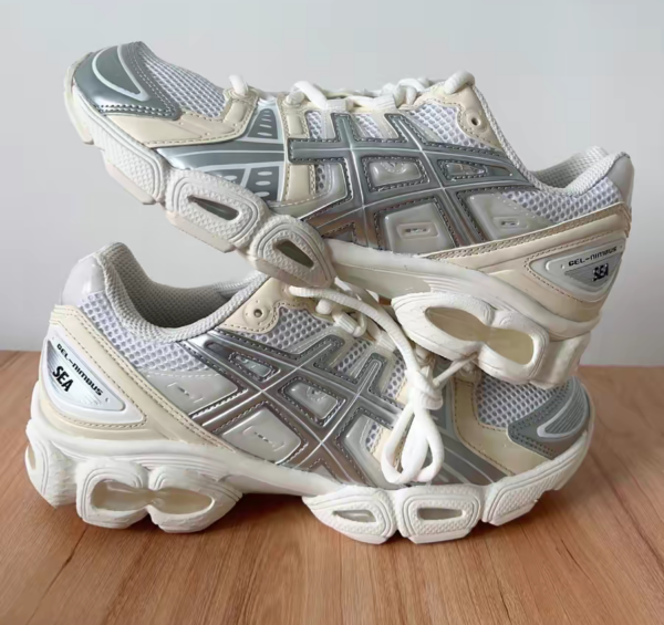 Giay Asics x Wind and Sea Gel-Nimbus 9 'White Pure Silver' 1201A801-100