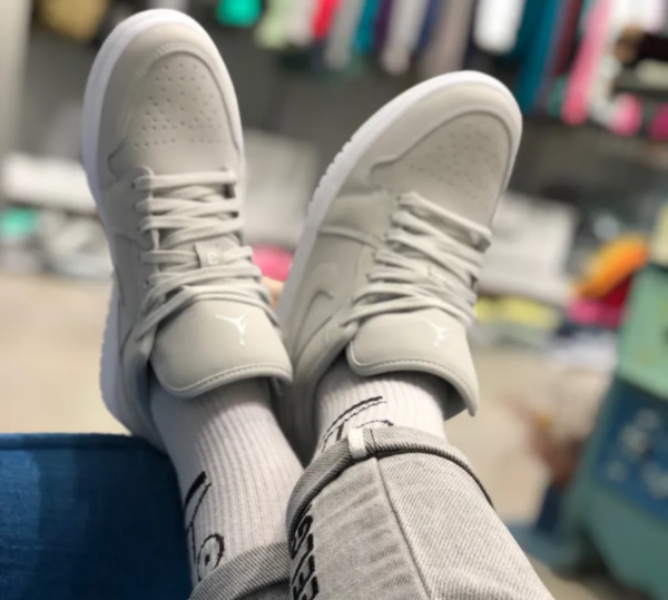 Giày Nike Air Jordan 1 Low Grey Fog DC0774-002 - Ảnh 2