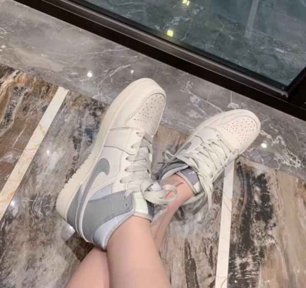 Giày Nike Air Jordan 1 Low Grey Fog DC0774-002 - Ảnh 3