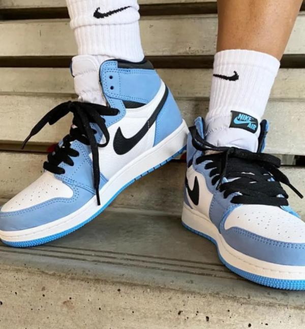 Giày Nike Air Jordan 1 Retro High OG GS 'University Blue' 575441-134 - Ảnh 2