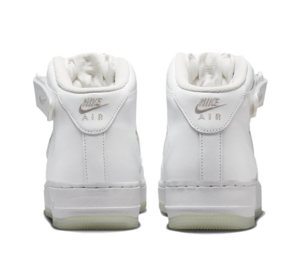 Giay Nike Air Force 1 Mid 'Color of the Month - Summit White' DZ2672-101