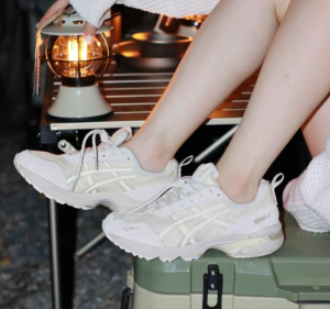 Giay Asics Gel-1090 V2 'Cream' 1203A224-100