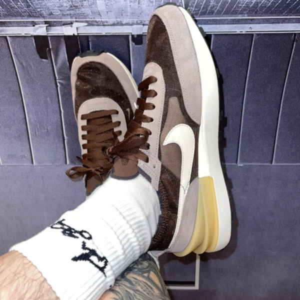 Giay Nike Waffle One 'Light Chocolate' DA7995-200