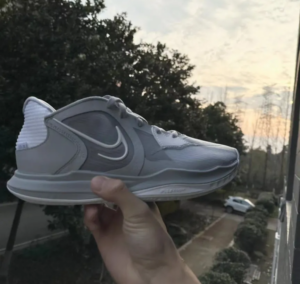 Giay Nike Kyrie Low 5 TB EP 'Grey Wolf' DX6565-001