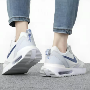 Giay Nike Air Max Dawn 'White Medium Blue' DR2395-100