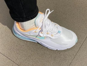 Giay Nike Air Max 270 React 'Light Dew Lagoon Pulse' DJ3027-100