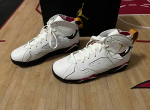 Giay Nike Air Jordan 7 Retro GS 'Cardinal' 2022 DQ6040-106