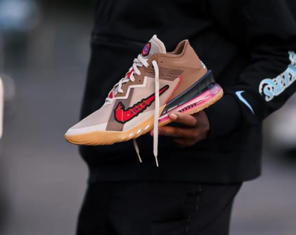 Giày Nike Space Jam x LeBron 18 Low EP 'Wile E. x Roadrunner' CV7564-401 - Ảnh 11