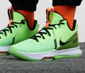 Giay Nike LeBron Witness 5 'Lime Glow' CQ9380-300