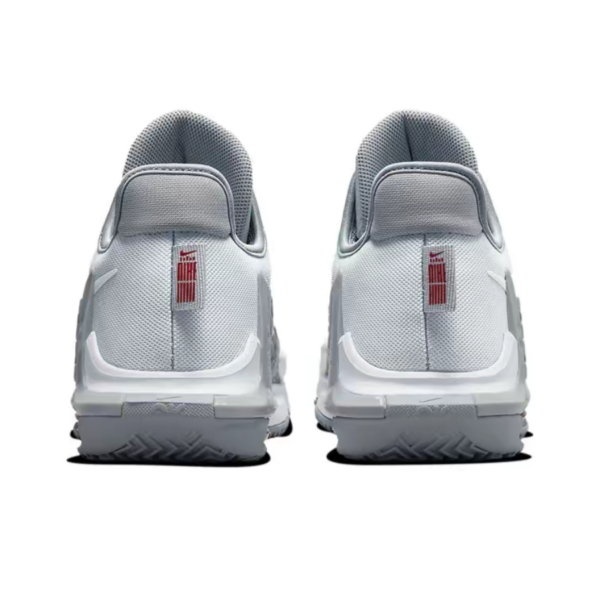 Giay Nike LeBron Witness 6 'Pure Platinum' CZ4052-003