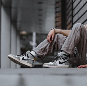 Giay Nike Air Jordan 1 Retro High OG 'White Cement' DZ5485-052