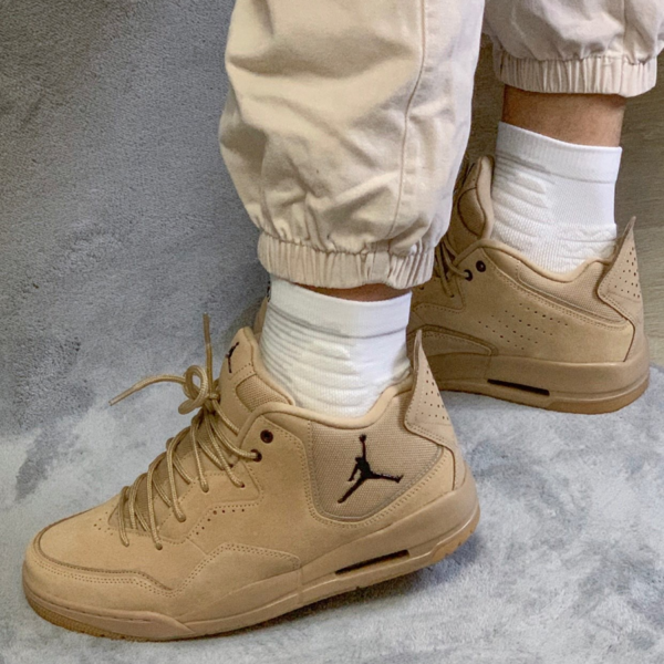 Giay Nike Air Jordan Courtside 23 'Desert Gum' AT0057-200