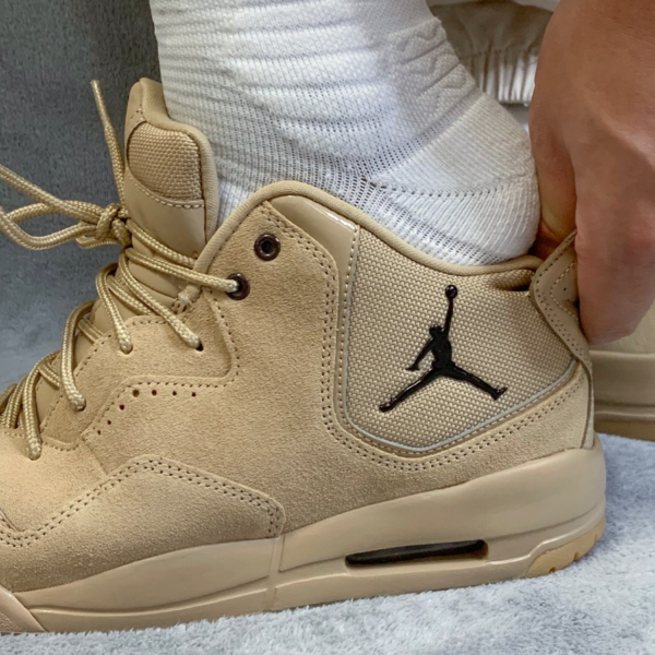 Giay Nike Air Jordan Courtside 23 'Desert Gum' AT0057-200