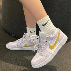 Giay Nike Air Jordan 1 Low 'Barely Grape' DC0774-501